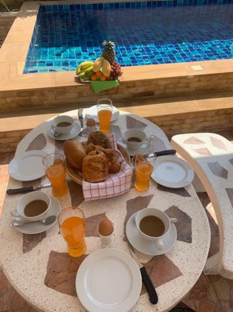 Yoch Pool Hébergement de vacances *